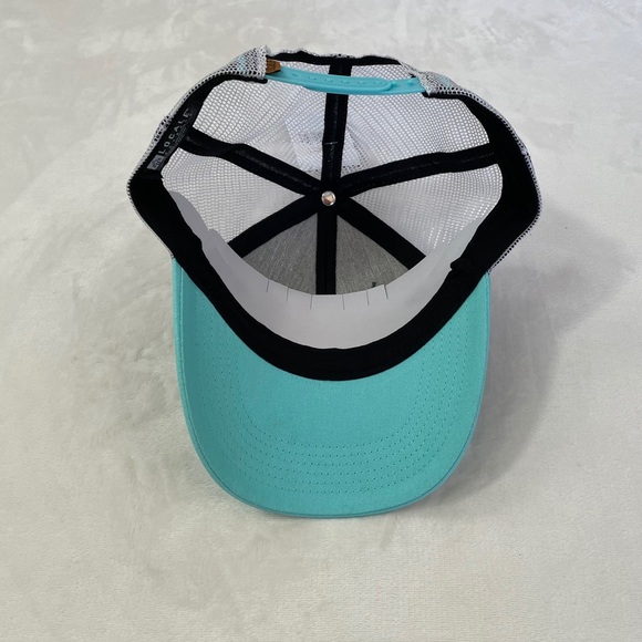 Locale Outdoor Essential Trucker SnapBack Mesh NWT - Picture 7 of 11